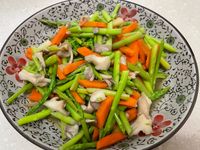 蘆筍炒舞菇