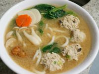 雞肉丸味噌烏龍湯麵