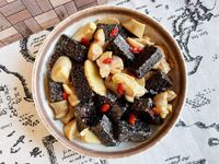 麻油雞米血