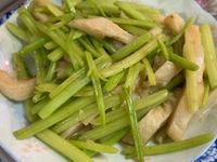 芹菜炒甜不辣