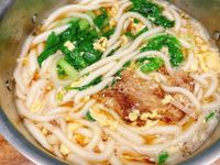 豬腳湯麵
