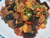 剩菜料理炒麵