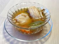 剝皮辣椒雞湯