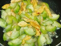 絲瓜炒豆腸