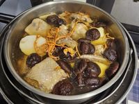 山藥蟲草菌菇雞腿湯