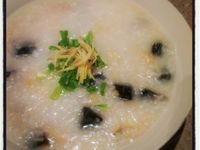 港式皮蛋（松花蛋）蛤蜊粥