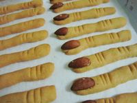 萬聖節點心，簡單做手指餅乾『巫婆手指』