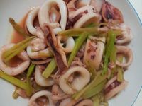 芹菜炒花枝