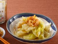 燙高麗菜配鵝油香蔥
