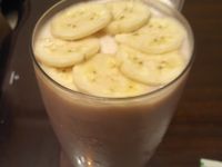 香蕉堅果牛奶