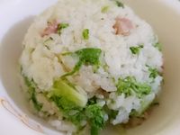 電鍋料理 - 青江菜佐香腸蒸飯