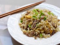 銀芽肉絲蛋炒飯