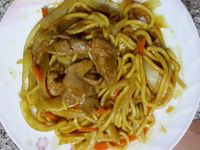 沙茶咖哩豬肉炒麵