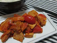 今天晚餐吃什麼：蕃茄泡菜炒豬肉