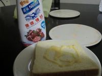 草莓煉奶吐司----鷹牌煉奶