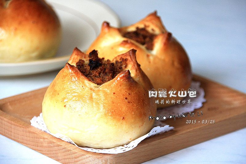 爆發了《肉鬆火山麵包》