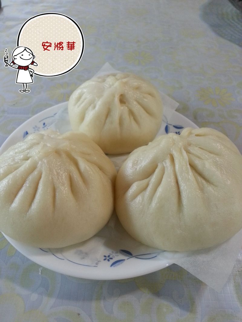 爆汁蔥肉包