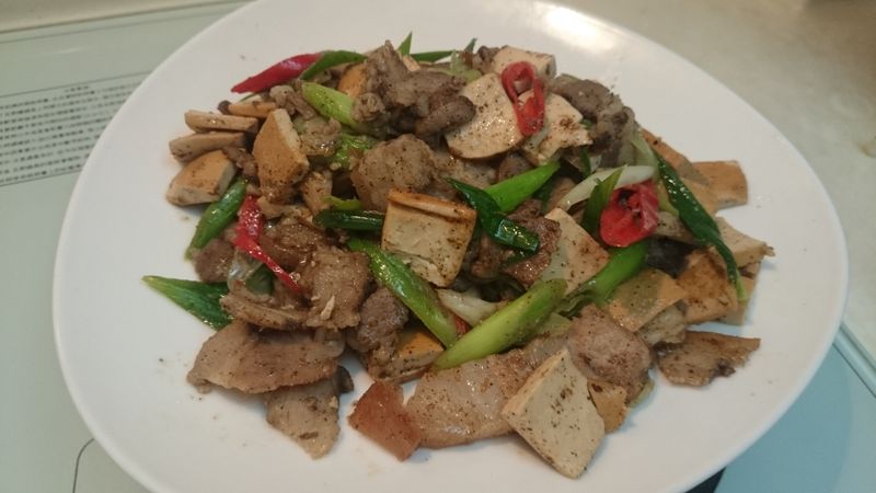 蒜苗鹹豬肉炒豆干