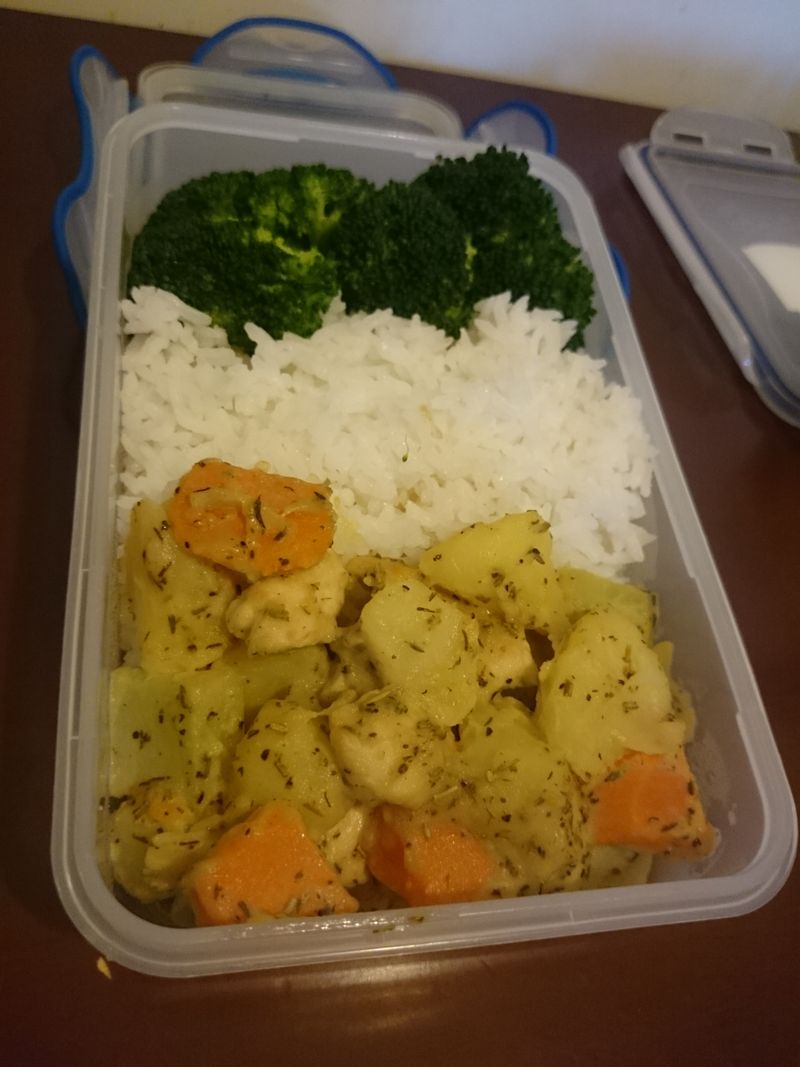 白汁雞皇飯