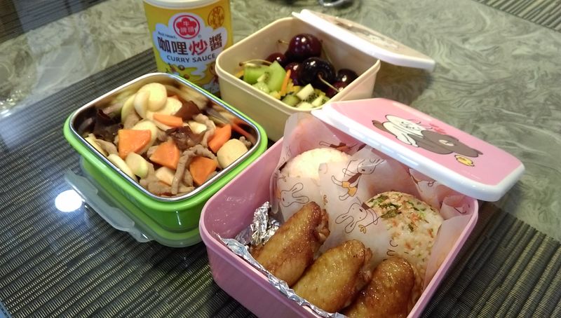 咖哩烤雞翅便當『牛頭牌咖哩新食代』