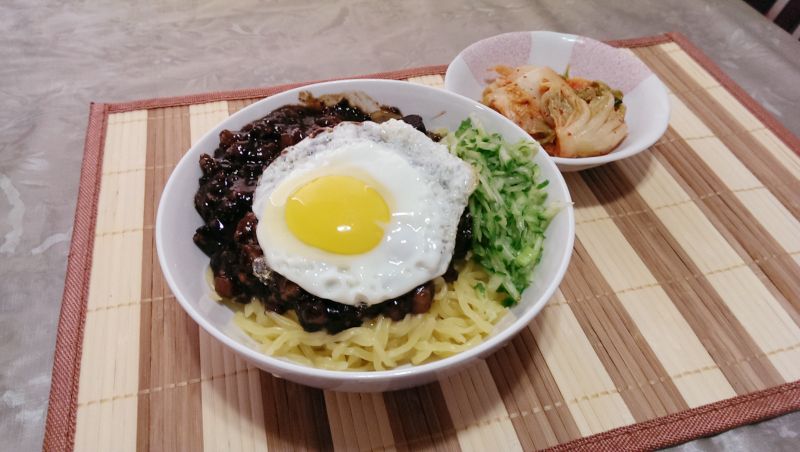 韓式炸醬麵