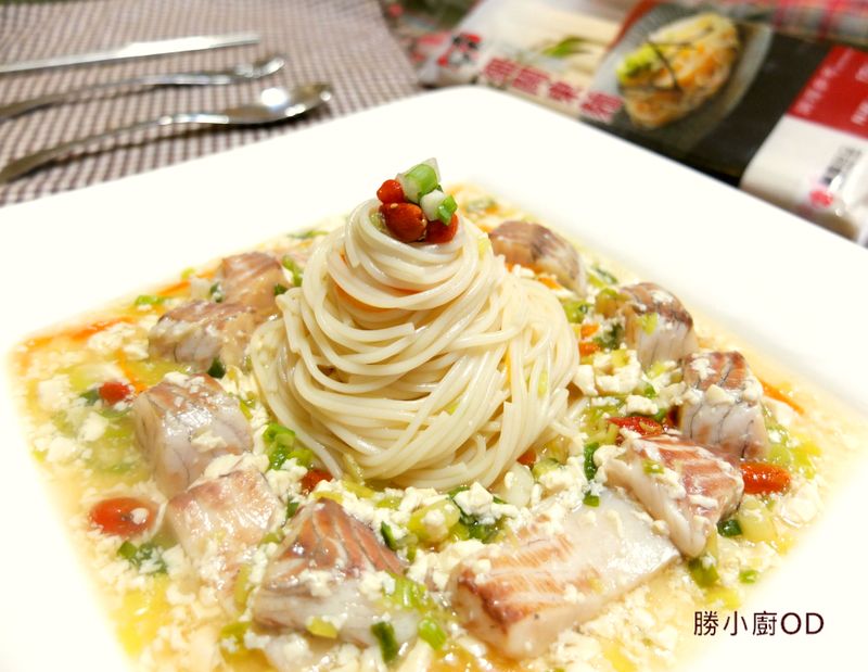鱸魚煨細麵