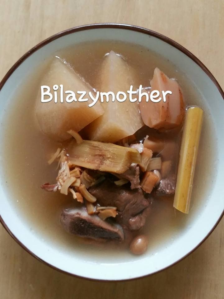 老火汤:粉葛蓮藕花生湯