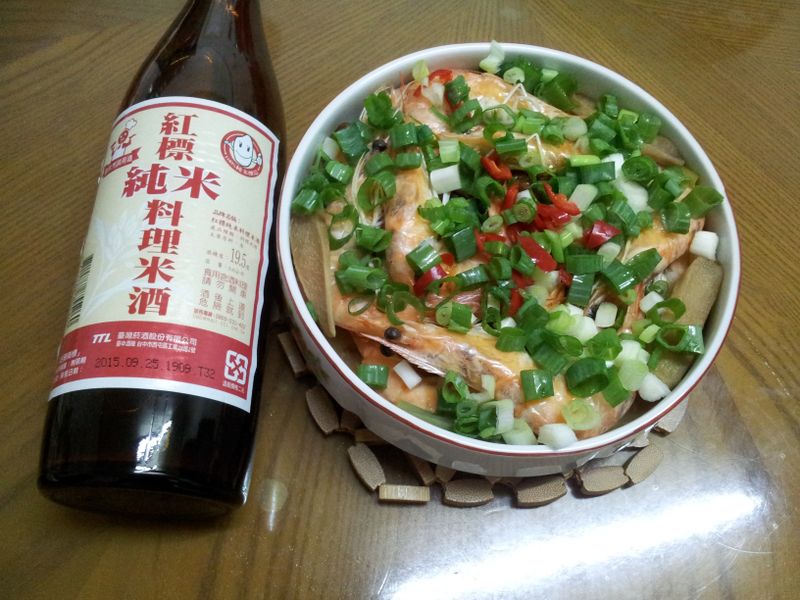 懶人電鍋料理-酒香蒸蝦