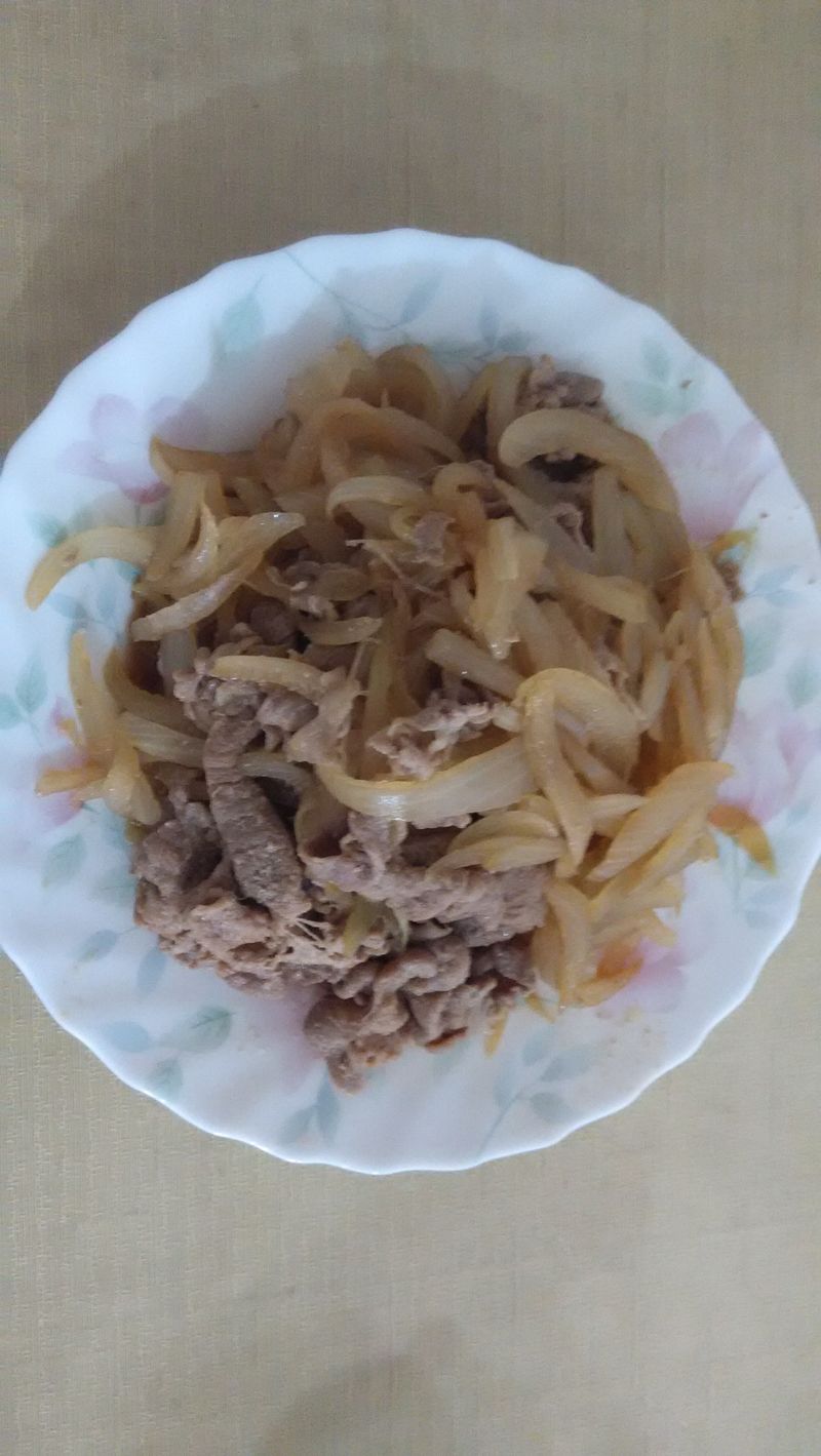 洋蔥炒豬肉片