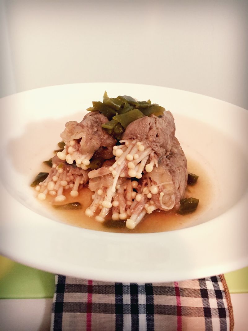 剝皮辣椒牛肉捲