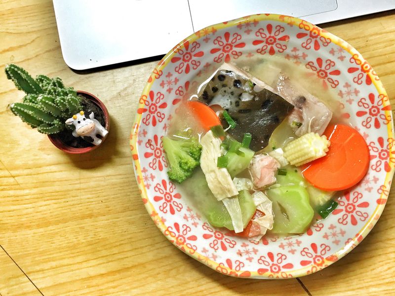味噌鮭魚頭蔬菜湯