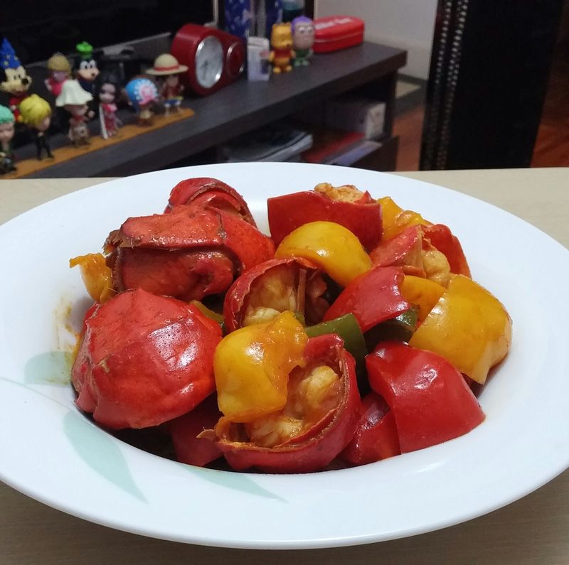 彩椒龍蝦球