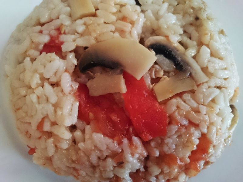 懶人/電鍋 整顆番茄蘑菇飯