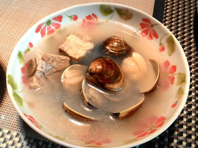蒜頭蛤蜊。排骨湯