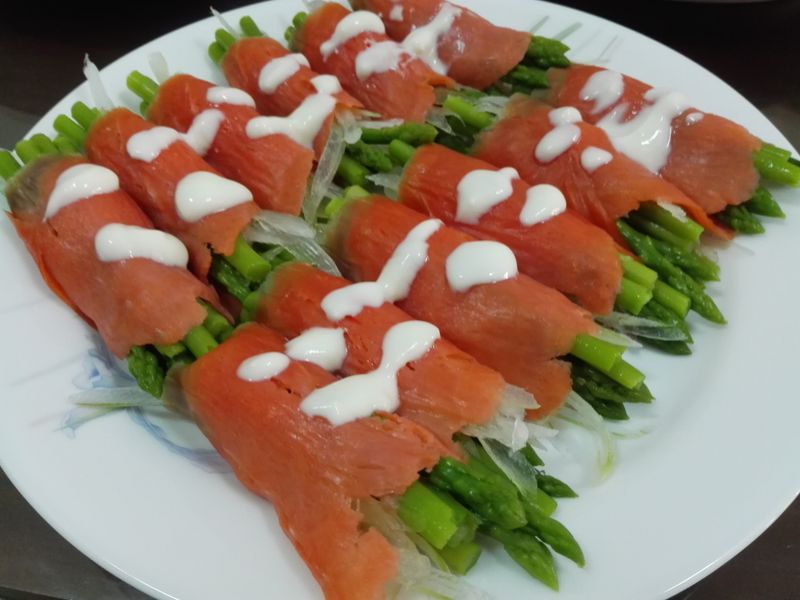 煙燻鮭魚捲