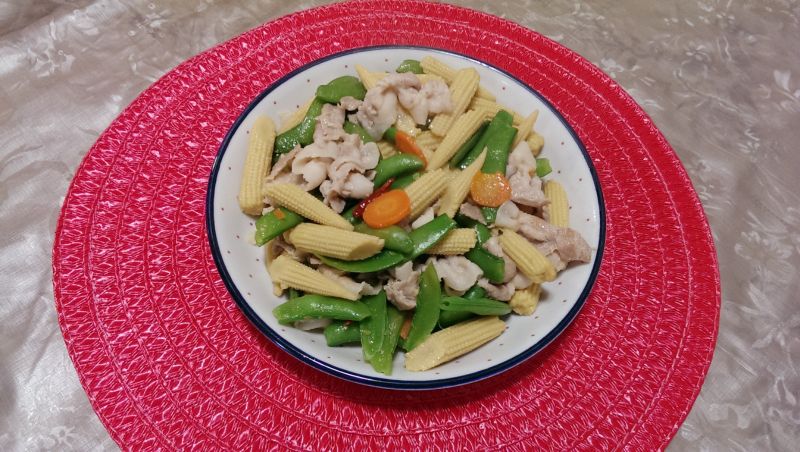 玉米筍甜豆炒豬肉片