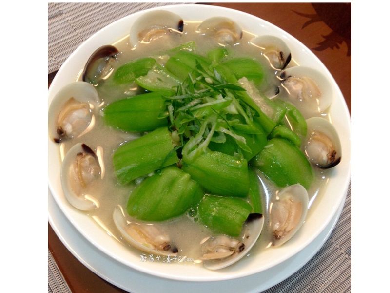 蛤蜊絲瓜～夏天的味道！