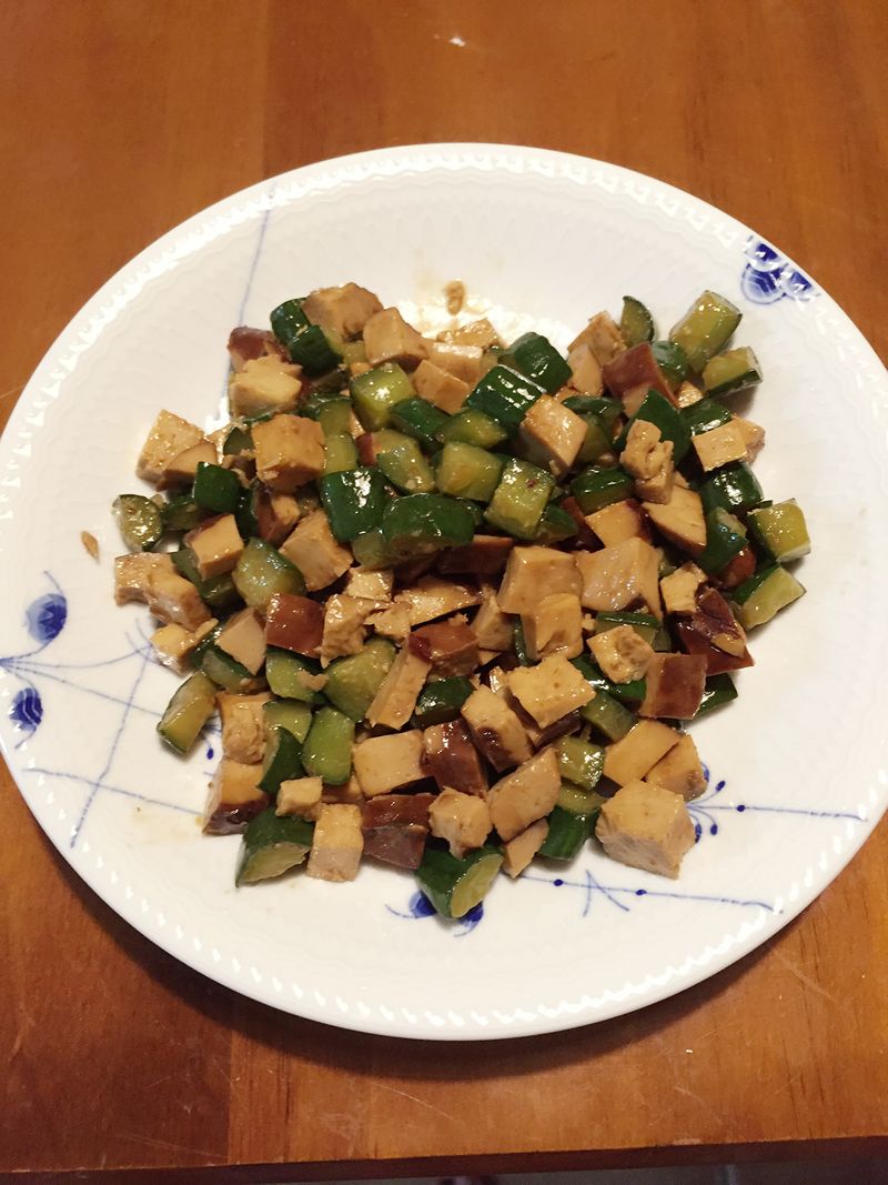 豆瓣黃瓜素雞（豆乾）