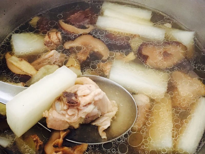 香菇蘿蔔雞湯
