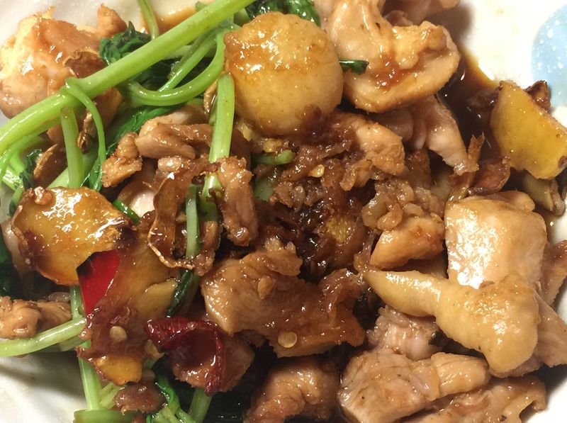 辣炒三杯雞腿