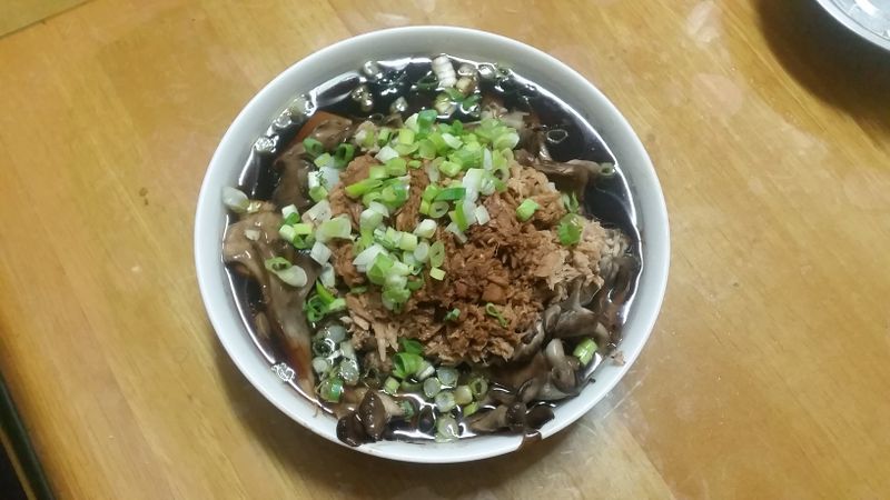 鮪魚舞菇蒸豆腐