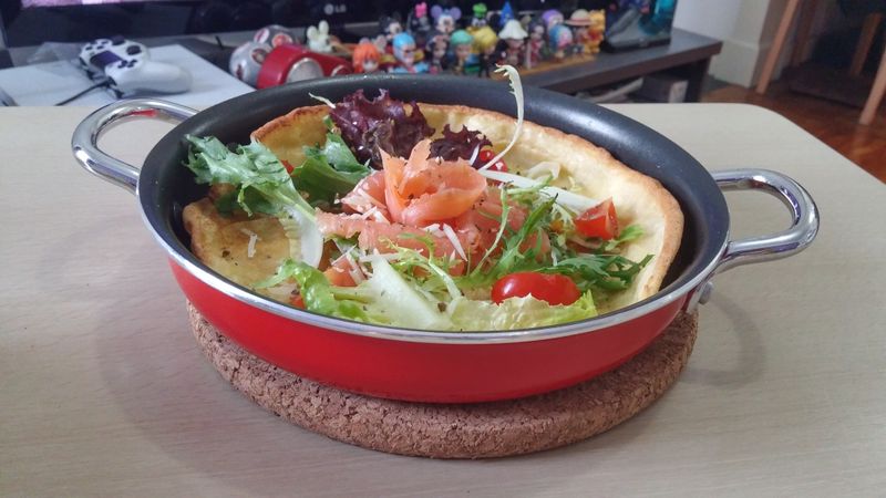 煙三文魚沙律Dutch baby