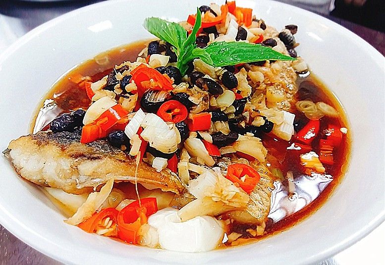 豆腐蒸鱸魚腩