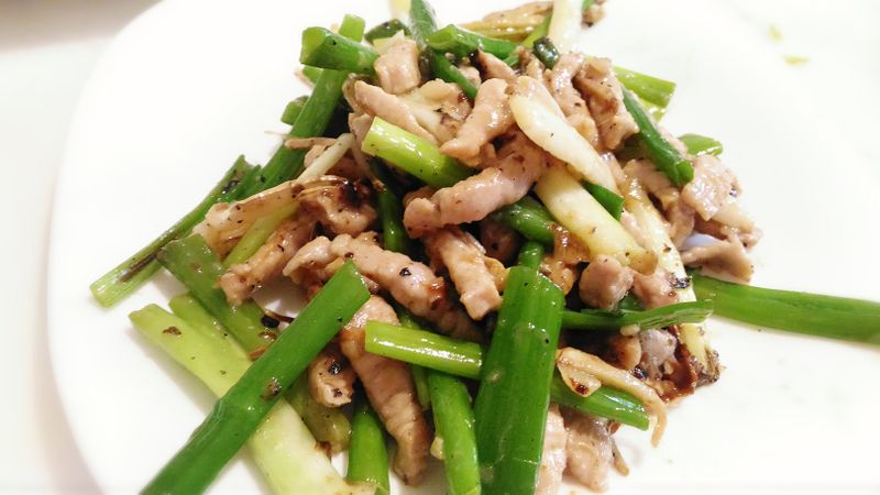 家常蔥爆豬肉絲