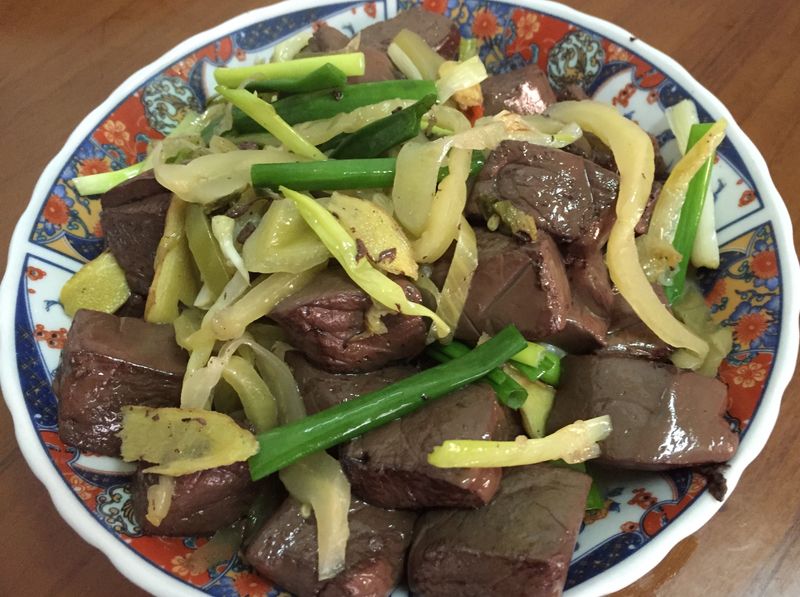 酸菜炒豬血