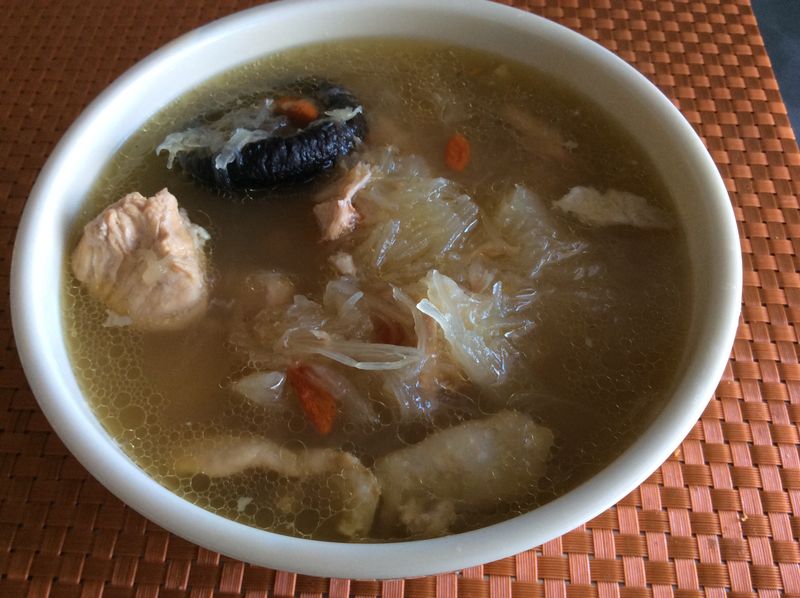 魚翅瓜煲雞湯
