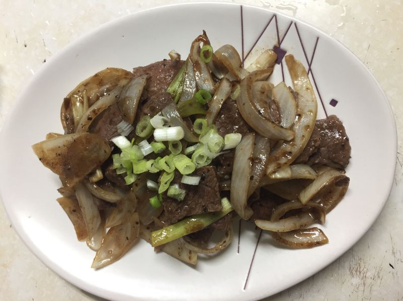 台式黑胡椒洋蔥燒牛肉「蒸氣烘烤微波爐版」