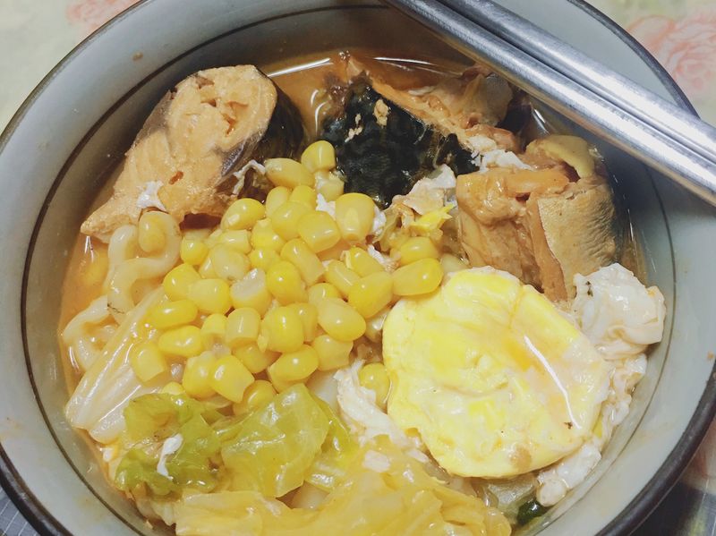 魚罐頭烏龍麵