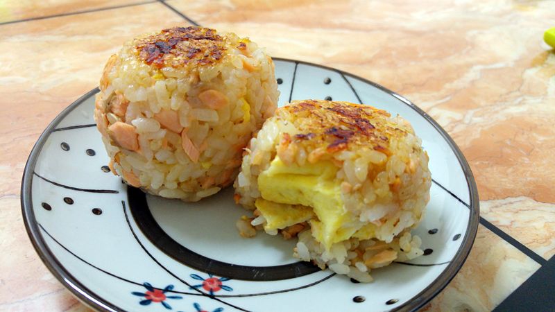 野餐去，鮭魚飯糰