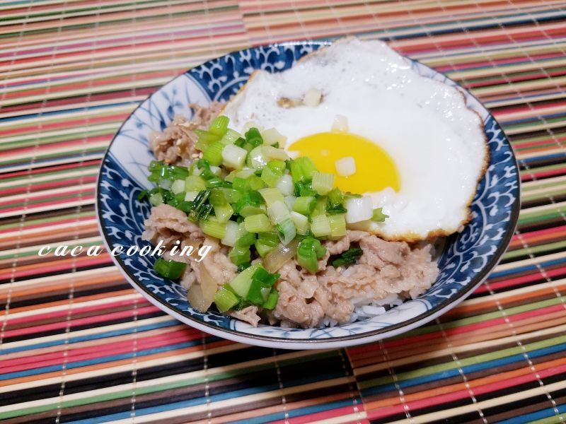 日式蔥燒豬肉片丼飯
